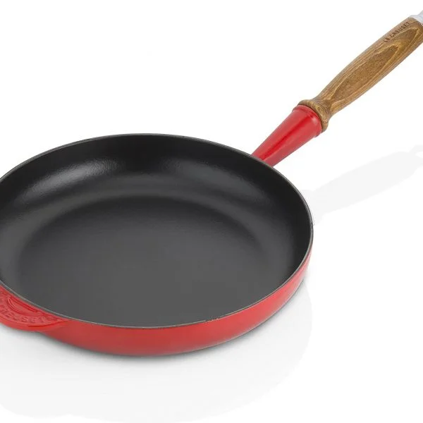 Le Creuset Signature Cast Iron Frying Pan